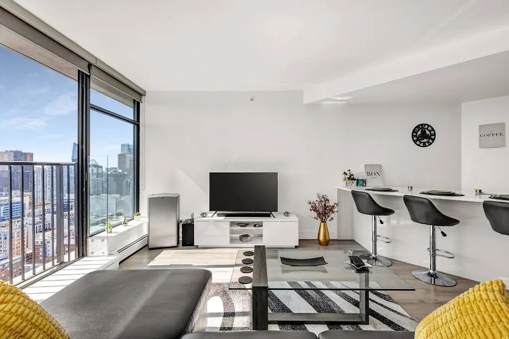 Central Luxury Apartment With Best City Views! Vancouver